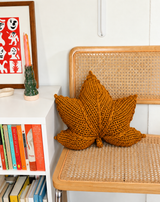 Amber Leaf Kroşe Kırlent